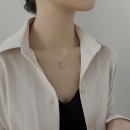 Collier ras du cou avec pendentif en forme d'ellipse géométrique pour femme, chaîne de clavicule en métal couleur or, bijoux cadeau d'anniversaire pour fille, nouvelle collection