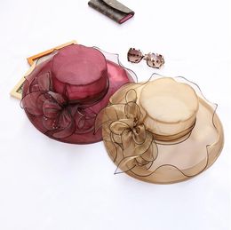 Nieuwe trendy zomerhoeden voor vrouwen organza bloemen bruiloft fedoras formele Kentucky derby hoeden brede riem sunhat strand kerk hoed