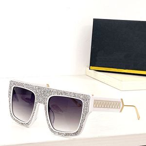 Nouvelles lunettes de soleil à la mode designer femmes été Phat Cat Cat sangle Diamond style protection UV restauration prim boîte carrée boîte aléatoire fastrack lunettes de soleil