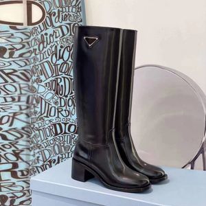 Nuevo Triángulo con paneles Botas Hasta la rodilla Tacón de bloque grueso Suela de cuero Bota de montar alta Diseñadores de lujo para mujer Zapatos de moda de alta calidad Calzado de fábrica Tamaño 35-41