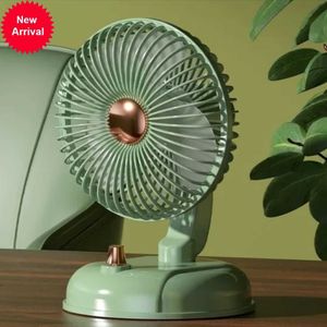 Nieuwe Type-c oplaadbare draagbare mini-ventilator met oscillerende kop voor gebruik buitenshuis op kantoor.