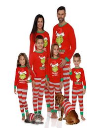 Nouvelle soucoupe unique Pyjama imprimé correspondant à la famille Pyjamas de Noël Pyjamas Boys Girls Sleemberwear Kids Pyjamas Parents Sleepwear Couple7697612