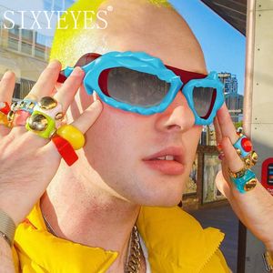 Nieuwe Unieke Twisted Y2k Zonnebril Vrouwen Luxe Merk Designer Oversize Party Zonnebril Mannen Hip Hop Punk Wrapped Shades Eyewear