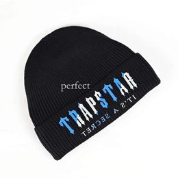 Nouveau unisexe de luxe populaire Trapstar Logo Cap Designer chapeaux tricotés chapeaux de laine automne hiver chapeaux chauds casquette bonnet chapeau lettre broderie marque décontractée de haute qualité 996