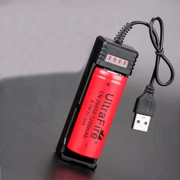 NOUVEAU CHARGEUR UNIQUE USB SMART SEMPLE SMART 18650 Lithium Charger Flashlight Toy 26650 3.7V-4.2 V Banque d'alimentation d'éclairage