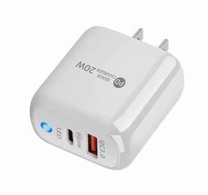 Nieuwe USB -muurlader met LED -licht QC 3.0 PD 20W Snel opladen US EU -adapter USB C Charger voor iPhone 15 Samsung Huawei