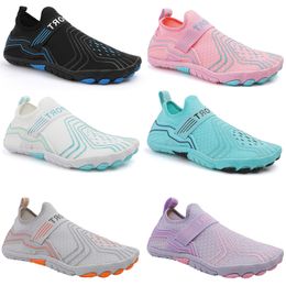 Nuevos zapatos Valentino Men Buceo Saquetas Aguas Sports Calcetines Barefoot para hombre Sneaker Fitness Dance Dance Surfing Snorkel Snorkel Tamaño 36-45