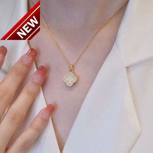 NIEUWE VAN CLOVER ketting Zwart -wit omkeerbare klaver volledige diamantstijl lichte luxe stijl ketting dames gelukkige klaver ketting