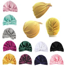 Nieuwe Fluwelen Baby Hoed voor Meisjes Herfst Winter Baby Boy Cap Photography Props Elastische Infant Beanie Turban Hat Baby Accessoires