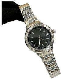 Nouveau Ver Designer Watch Womens 2024 AAA Luxury Fashion Brand de poignet Quartz Watches Batteres For Woman Ladies Band en acier inoxydable Livraison gratuite