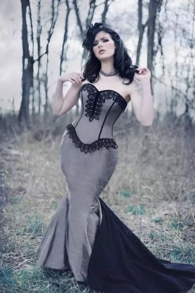 NEUE Vintage Schwarz-Weiß-Meerjungfrau-Hochzeitskleider Retro Gothic Trägerlos Plus Size Korsett Brautkleider Land Vestidos de Novia Brautkleid