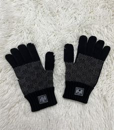 Nuevos guantes cálidos de punto de invierno con cinco dedos para hombres, mujeres, parejas, estudiantes, mantienen el calor, manoplas con dedos completos, suaves, incluso mean8027540