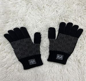 Gants chauds tricotés à cinq doigts pour hommes et femmes, pour Couples d'étudiants, garde au chaud, mitaines à doigts complets, doux et uniformes, nouvelle collection hiver 8168962