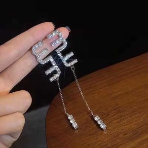 Nieuwe waterdiamant Miu Letter Lange Tassel hanger en oorbellen voor vrouwen