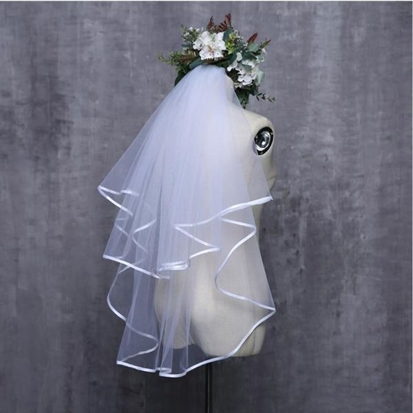 Nouveaux accessoires de mariage blanc/ivoire voile de mode bord de ruban court deux couches voiles de mariée avec peigne de haute qualité CCW002