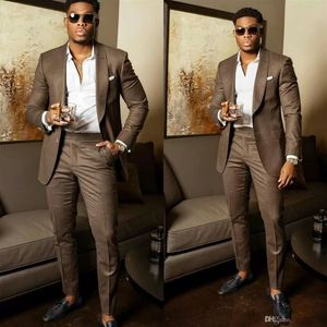 New Wedding Abiti da uomo Slim Fit Smoking da sposo per uomo Due pezzi Groomsmen Suit Blazer Formal Prom Business Giacche Pantaloni CG0286E