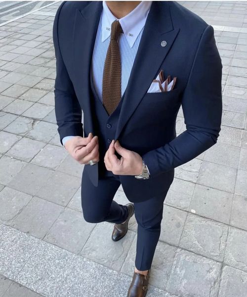 Esmoquin de boda para hombre, trajes de tres piezas para padrinos de boda, chaqueta con solapa en pico, chaqueta gris, pantalones, chaleco, traje masculino hecho a medida, 2022