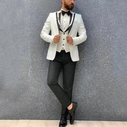 Nieuwe witte jas vest met zwarte broek kostuum mannen pakken 3 stuks plat slim fit smoking zwarte piek revers bruiloft terno masculino