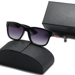 Nieuwe Groothandel Designer Zonnebrillen voor Mannen Vrouwen Buitenshuis Luxe Zonnebril Verguld Vierkant Frame Merk Retro Mode Goggle Zeer Kwaliteit 4 Kleur Optioneel Met Doos