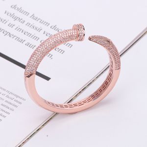 Nieuwe brede gouden Sliver unisex nagelarmband geplateerd 18k sieradenarmbanden voor dames meisje dames luxe joodse ontwerper verjaardagsgebied dagelijks gezet sets