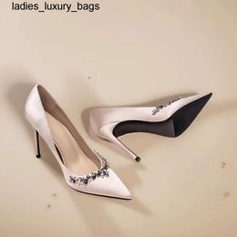 Nouvelle femme designer talons robes chaussures luxury talon de créateur de chaussures round orteils pointues pompes classiques de mariage marques de mode pour femmes chaussures
