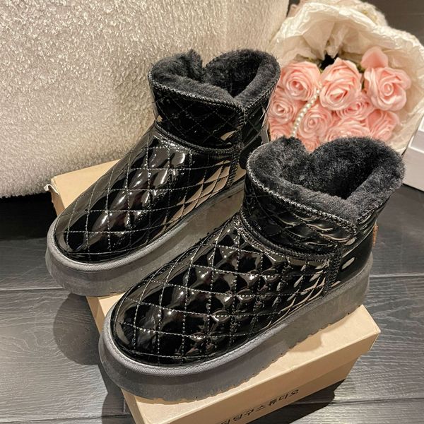 Nouvelles femmes bottes noir blanc semelle épaisse lumière diamant chaud fourrure neige botte concepteur Botties coton chaussures