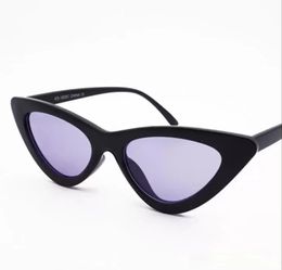 Nieuwe vrouwen gekleurde lens Cat Eye Zonnebril Merkontwerper Geïnspireerde retro zonnebrillen Shades 12 stks/ veel gratis verzending