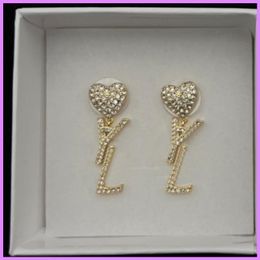 Nouvelles femmes Diamants Boucles d'oreilles Designer Womens Letters Gold Earring Heart Designers Bijoux Mentille de haute qualité pour cadeaux Party Wedding D222 243M