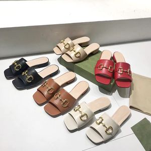 Nuevas sandalias DoubleﾠMules para mujer, chanclas de cuero, chanclas de diseñador, sandalias bordadas con lentejuelas plateadas, zapatillas de verano con caja NO274