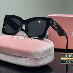 Nouvelles femmes Miui Miao Designer Sunglasses Sungasses Cat Eye Square Cadre des hommes de mode personnalisés Valeur esthétique élevée pour la femme 6051