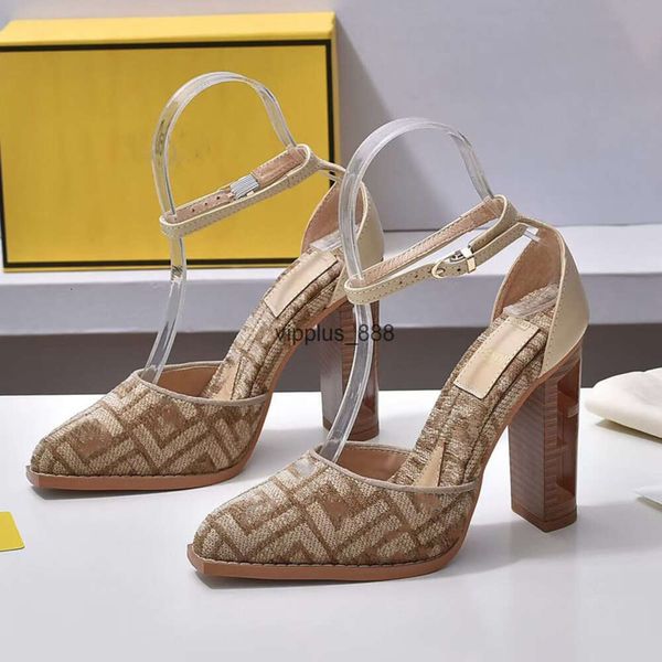 Nuevas sandalias hermosas para mujer, zapatos de boda de tacón grueso a la moda, tacones cerrados de verano cómodos y elegantes