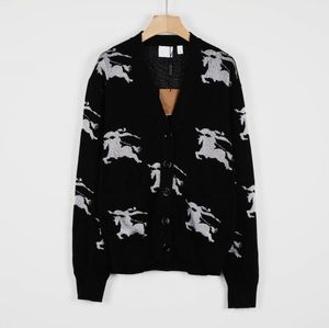 Nieuwe dames vesttruien Designer Break Button Pocket Coat-mode Knight Horse Logo Goede kwaliteit Pullover Top Sweater van goede kwaliteit