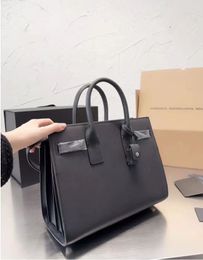 NUEVA BOLSA DE CAJA MUJER La bolsa de órgano de ternero Lock Negro Crossbody Bag Designer Sac de Jour Luxury Organ Bag Fashion Tote Tamaño 32 Tamaño 26 Envío gratis