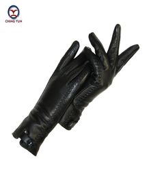 Nouveaux gants pour femmes en cuir authentique hiver chaud femme chaude femelle de lapin doux doublure en fourrure rivetée riveted mittens de haute qualité T2008192353949