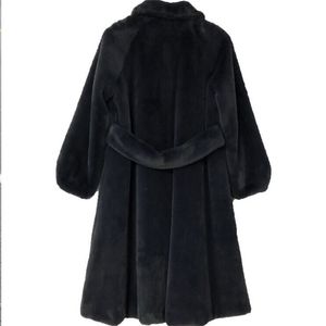 Nieuwe dames lange kunstbont solide jas verkrijgbaar in wit en zwart 211207