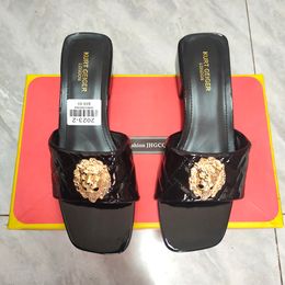 Nieuwe dames slippers strandschoenen luxe eenvoudige casual schoenen flip-flops sandalen sandalias de mujer t1