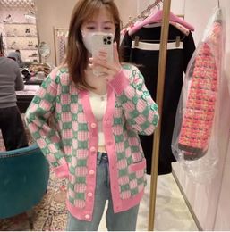 NUEVOS suéteres de mujer Tops de diseñador rosa Botones de letras yzk Camisa a rayas de marca Outwear Prendas de punto Cardigan Coat
