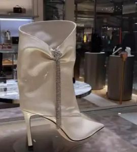 Nouvelles femmes blanc noir brillant cuir verni Bling cristal étoile strass frangé bout pointu talons fins plissés mi-mollet bottes