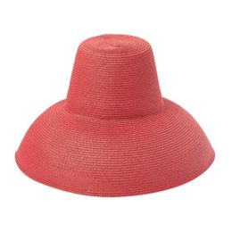 Nuevo sombrero de paja de ala ancha para mujer, sombreros Fedora de forma cóncava a la moda para escenario de pasarela, gorra de protección solar con cordón para playa de verano YL52175