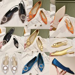 Nouvelles chaussures habillées de marque de luxe pour femmes chaussures de mariage chaussures de ballet plates chaussures simples de style piste chaussures formelles exquises avec décoration en strass sur le dessus