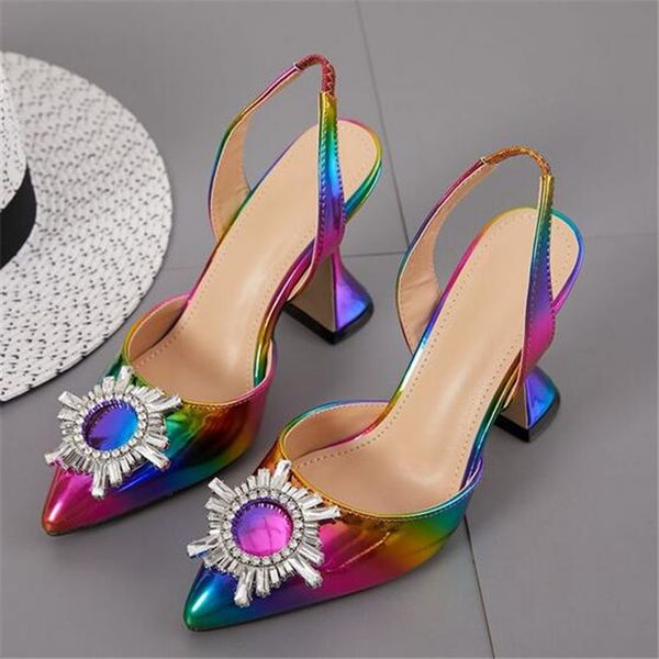 NOUVEAUX Femmes Sandales Design Cristal Diamant Sun-Flower Femmes pointues Toe Pompes Mode Rainbow Multicolor étrange tasse de talons hauts