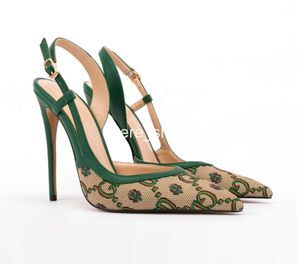 Nieuwe dames sandalen Frans puntige teen schoenen met hoge hakken dikke hiel baotou dunne pompen
