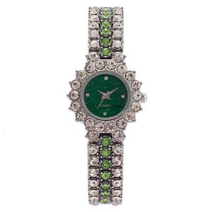 Nieuwe dames horloge kleur diamant armband mode ingelegd Engels horloge vol