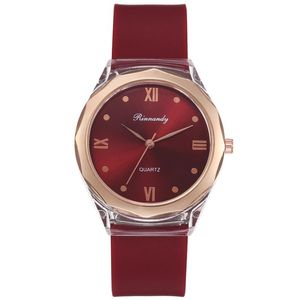 Montres de mode montres en or Rose coquille alliage vin rouge luxe Quartz femmes montre bonbons bracelet en caoutchouc dames horloge pour cadeaux