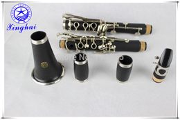 Nieuwe Xinghai Hoge Kwaliteit 17-Key Bakelite Clarinet Drop B Tune Professional Western Instrument Clarinet voor studenten Verzilverd met Case