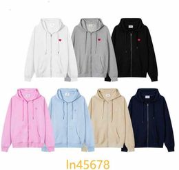 NEW2024 Paris Fashion Mens Femmes Designer Amipull Sweat à capuche Pullaires Broidered Red Heart Small Color Unisexe Zipper Hoodie Amis