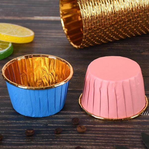 NEW50pcs Cupcake Wrappers Crimping Muffin Cases Cake Liner Oro Plata Recubierto Vasos de papel Resistente al calor Molde para hornear Tortas Suministros EWA4557