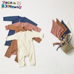 Pasgeboren babyjongen meisje kleding peuter effen lange mouw romper outfits jumpsuit baby herfst geribbelde babykleding met hoeden 210413