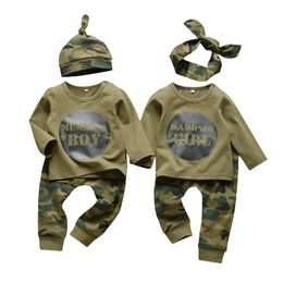 Pasgeboren baby jongens meisjes kleding set familie brieven lange mouwen T-shirt + camouflage broek baby kleding set peuter outfit LJ201221