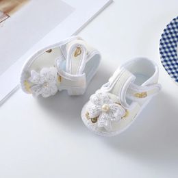 Chaussures pour bébé nouveau-né au printemps mignon arc floral premier promeneurs Soft Sole berceau pour tout-petit chaussures de filles pour nourrissons